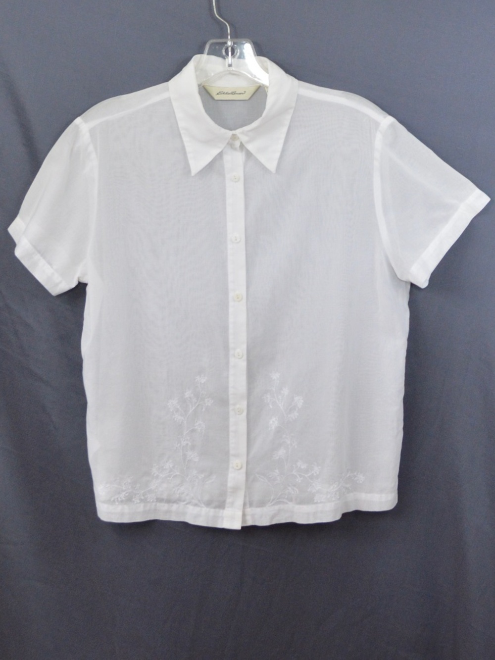 Eddie Bauer White 100% Cotton Embroidered Blouse Button Front Short Sleeve M
